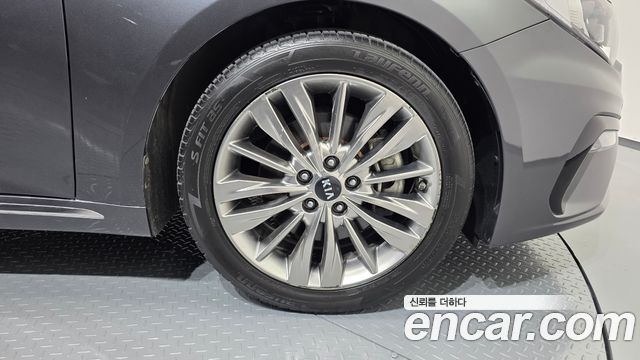 Kia K5 (II) 2.0 Noblesse 2020 — фото 21