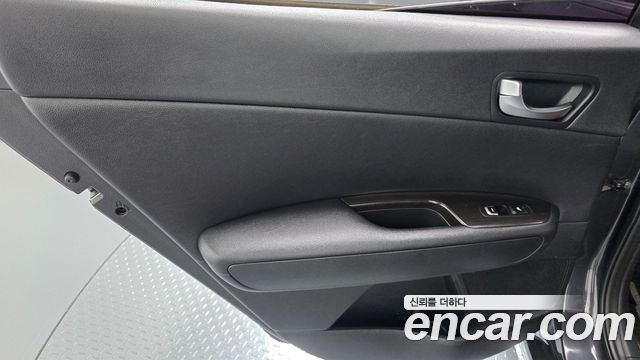 Kia K5 (II) 2.0 Noblesse 2020 — фото 25