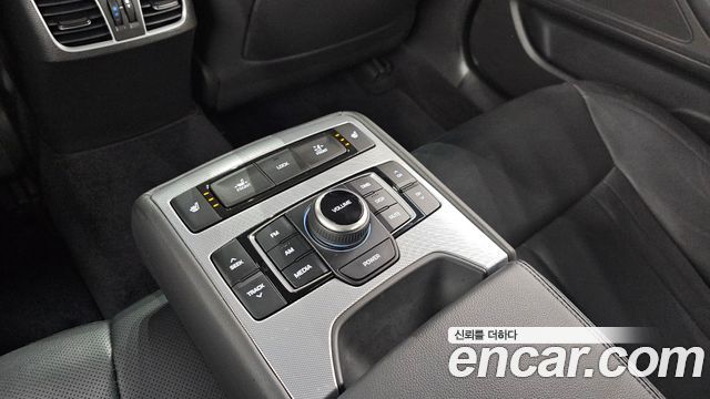 Genesis G80 3.3 GDI AWD Luxury 2017 — фото 19