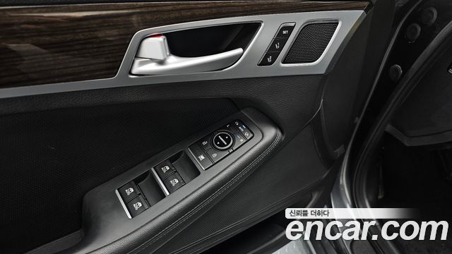 Genesis G80 3.3 GDI AWD Luxury 2017 — фото 27