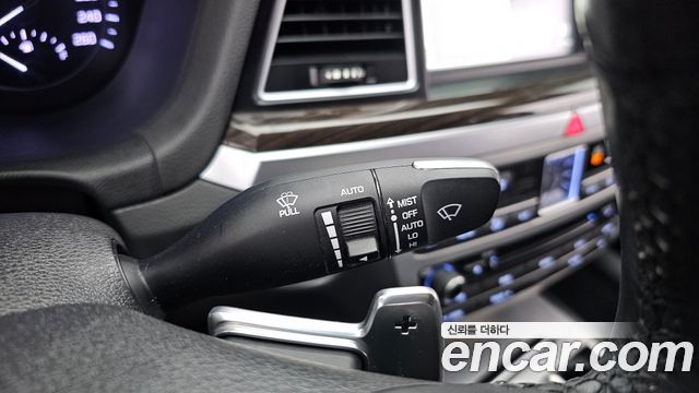 Genesis G80 3.3 GDI AWD Luxury 2017 — фото 30