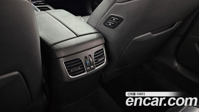 Genesis G80 3.3 GDI AWD Luxury 2017 — фото 33
