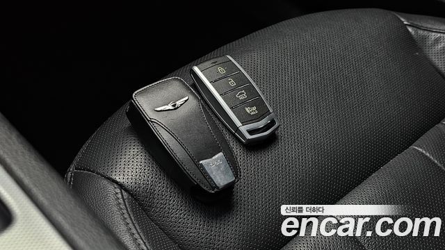 Genesis G80 3.3 GDI AWD Luxury 2017 — фото 34