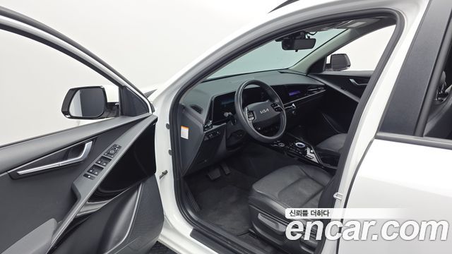 Kia Niro EV Air 2023 — фото 10