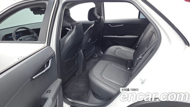 Kia Niro EV Air 2023 — фото 12