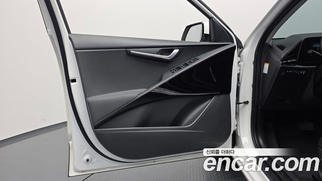 Kia Niro EV Air 2023 — фото 24
