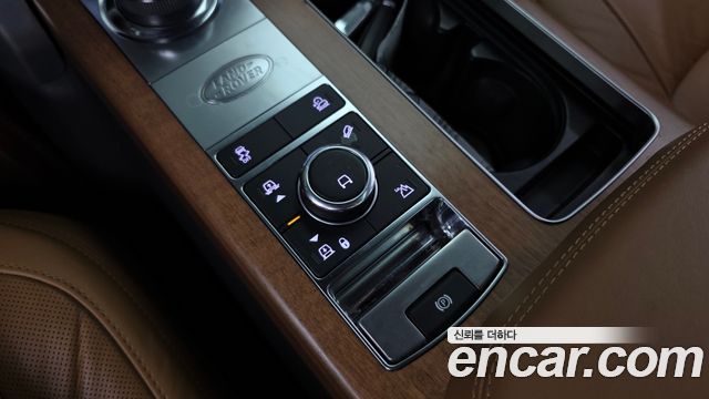 Land Rover Range Rover (IV) 4.4 SDV8 AB LWB DIESEL 2019 — фото 9