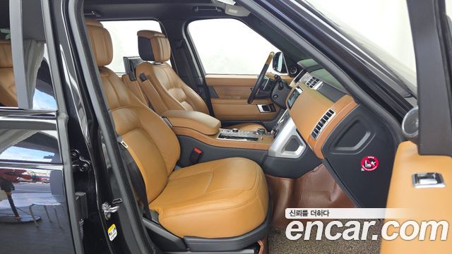 Land Rover Range Rover (IV) 4.4 SDV8 AB LWB DIESEL 2019 — фото 11