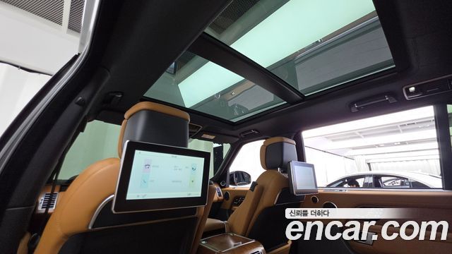 Land Rover Range Rover (IV) 4.4 SDV8 AB LWB DIESEL 2019 — фото 18