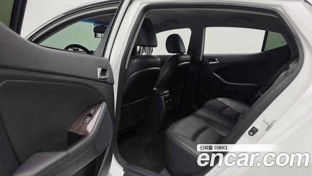 Kia K5 Luxury Trendy 2015 — фото 17
