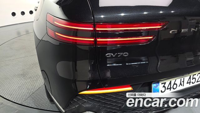 Genesis GV70 2.5T Gasoline AWD 2023 — фото 23