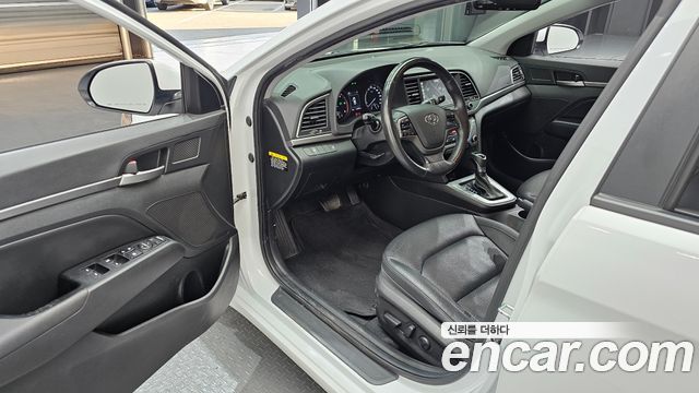 Hyundai Avante (AD) 1.6 e-VGT SMART 2018 — фото 10