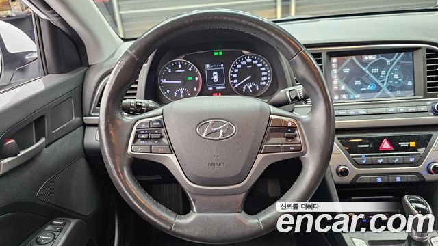 Hyundai Avante (AD) 1.6 e-VGT SMART 2018 — фото 13