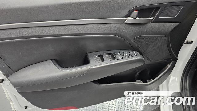 Hyundai Avante (AD) 1.6 e-VGT SMART 2018 — фото 24