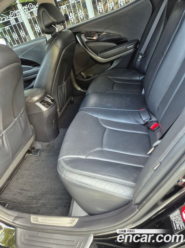 Hyundai Grandeur (HG) HG240 Modern 2015 — фото 9