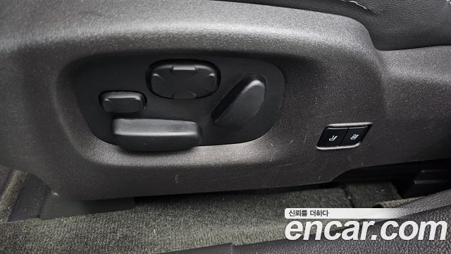 Ford Taurus 2.0 Limited EcoBoost 6th 2014 — фото 17
