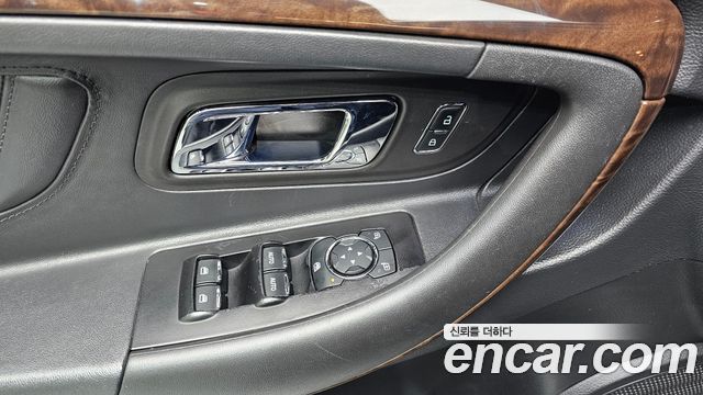 Ford Taurus 2.0 Limited EcoBoost 6th 2014 — фото 18