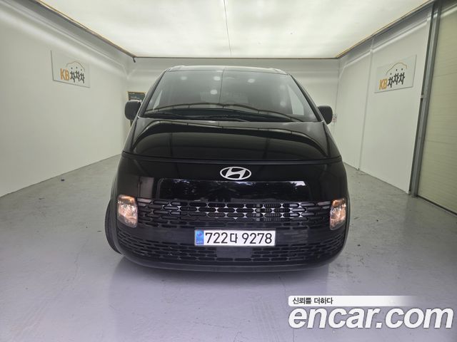 Hyundai Staria Tourer 11-Seater Smart