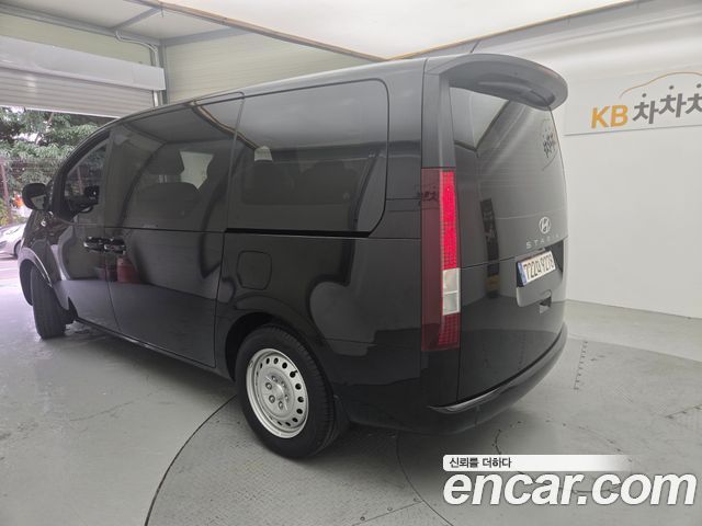 Hyundai Staria Tourer 11-Seater Smart 2025 — фото 4