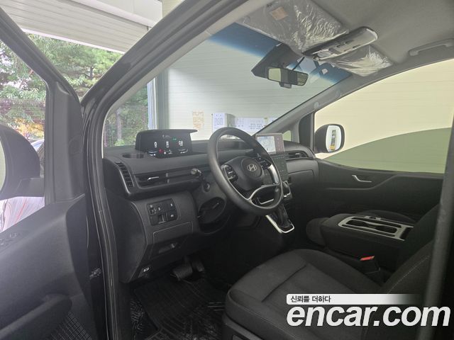 Hyundai Staria Tourer 11-Seater Smart 2025 — фото 5