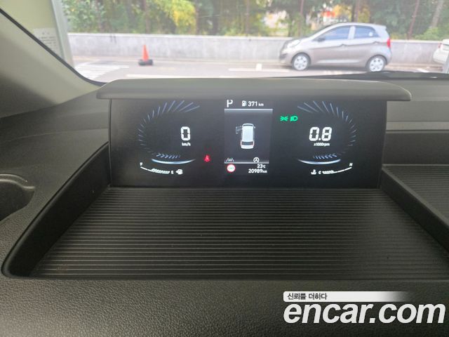 Hyundai Staria Tourer 11-Seater Smart 2025 — фото 7