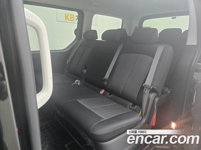 Hyundai Staria Tourer 11-Seater Smart 2025 — фото 19