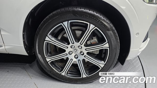 Volvo XC60 (II) D5 Inscription 2019 — фото 21