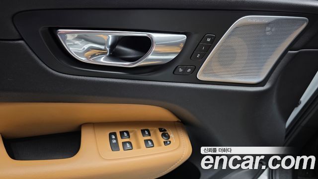 Volvo XC60 (II) D5 Inscription 2019 — фото 32