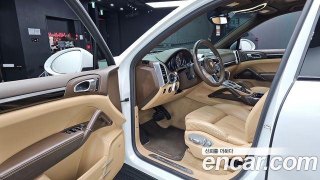 Porsche Cayenne 3.0 Diesel Platium Edition 958 2017 — фото 10