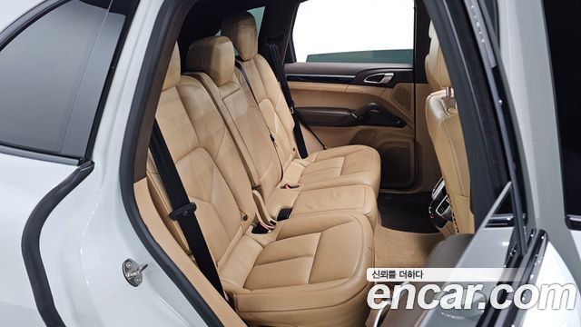 Porsche Cayenne 3.0 Diesel Platium Edition 958 2017 — фото 11