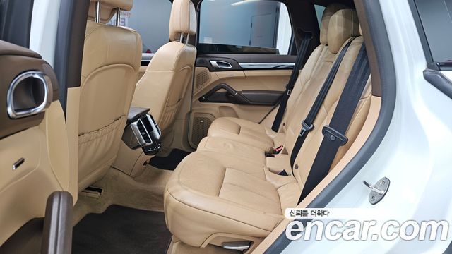 Porsche Cayenne 3.0 Diesel Platium Edition 958 2017 — фото 12