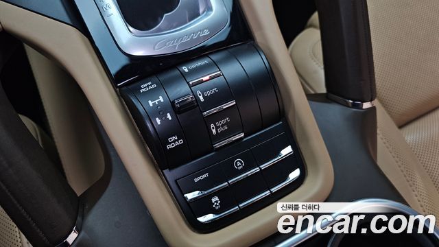 Porsche Cayenne 3.0 Diesel Platium Edition 958 2017 — фото 30