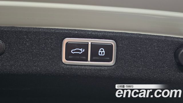 Hyundai Grandeur (GN7) 2,5 Gasoline 2WD Exclusive 2023 — фото 15