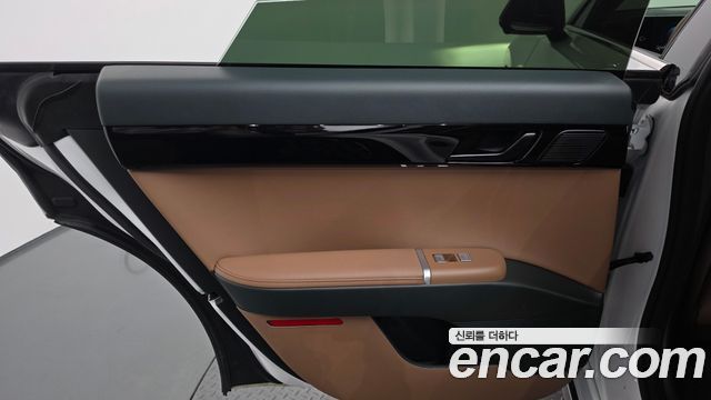 Hyundai Grandeur (GN7) 2,5 Gasoline 2WD Exclusive 2023 — фото 25