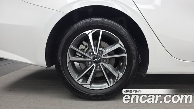 Kia K3 (II) 1.6 Prestige 2023 — фото 5