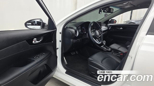 Kia K3 (II) 1.6 Prestige 2023 — фото 10