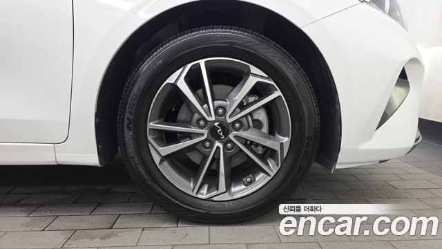 Kia K3 (II) 1.6 Prestige 2023 — фото 27