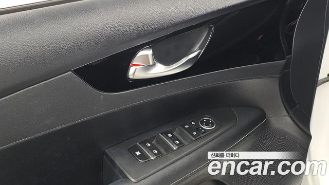Kia K3 (II) 1.6 Prestige 2023 — фото 35