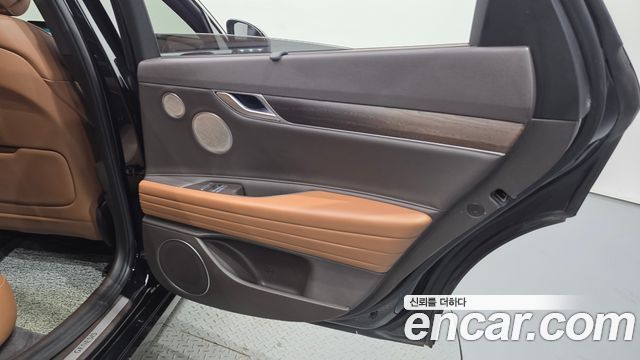 Genesis G80 (RG3) Gasoline 2.5 Turbo AWD 2022 — фото 25