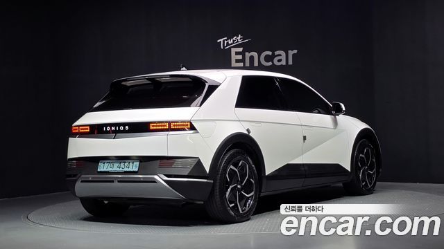 Hyundai Ioniq 5 Long range Exclusive 2022 — фото 2