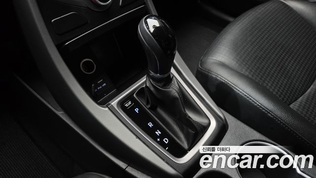 Hyundai Avante 1.6 LPi Style 2015 — фото 9