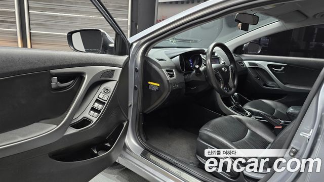 Hyundai Avante 1.6 LPi Style 2015 — фото 10