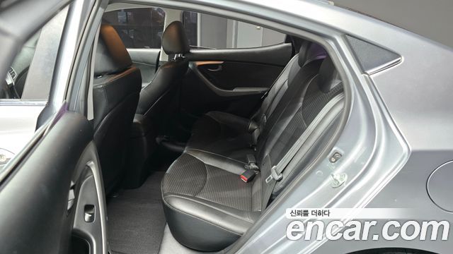 Hyundai Avante 1.6 LPi Style 2015 — фото 12