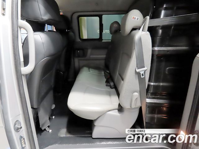 Hyundai Grand Starex 5-Seater VAN Smart 2016 — фото 7