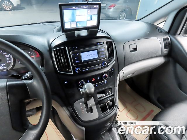 Hyundai Grand Starex 5-Seater VAN Smart 2016 — фото 15