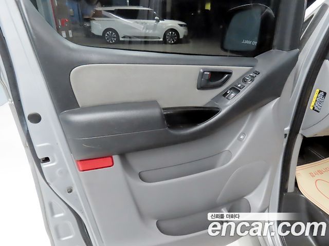 Hyundai Grand Starex 5-Seater VAN Smart 2016 — фото 18