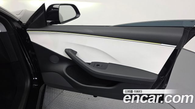 Tesla Model 3 Long Range AWD 2024 — фото 24