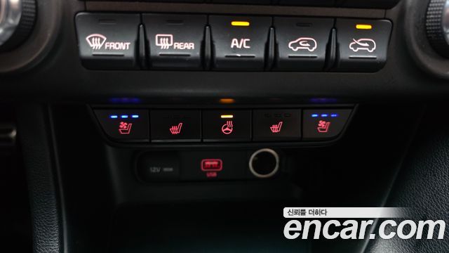 Kia Sportage The Bold Diesel 2.0 2WD Prestige 2019 — фото 12