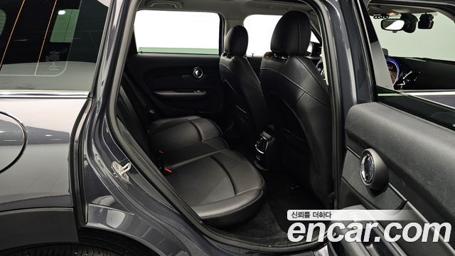 MINI Cooper S Clubman Standard 2nd 2021 — фото 12