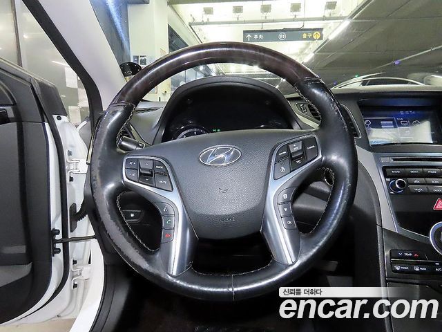 Hyundai Grandeur (HG) HG220 Diesel Premium 2015 — фото 8